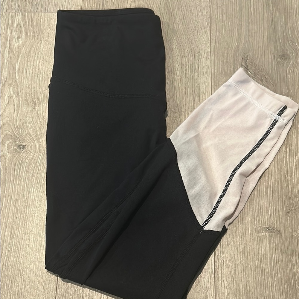 Zella 7/8ths Black and White Leggings
